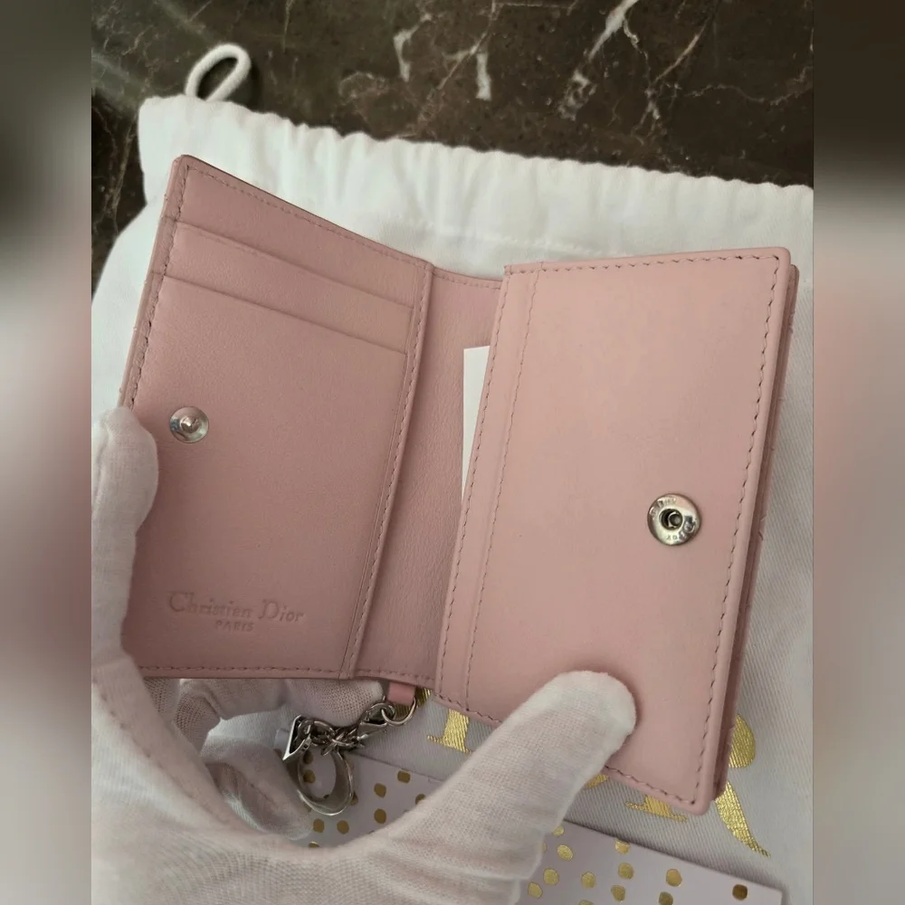 DIOR Card Holder.
